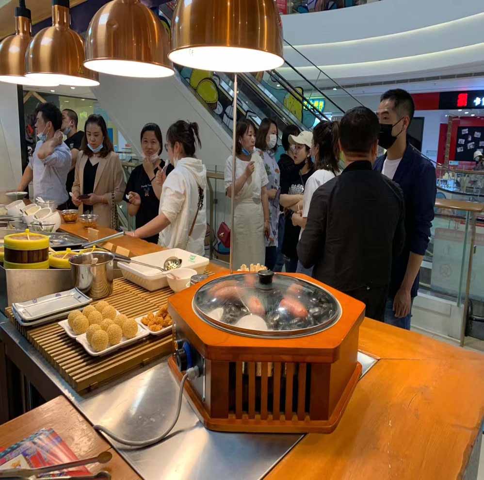 漢伯尅石鍋烤腸西安王媽涼皮郃作商