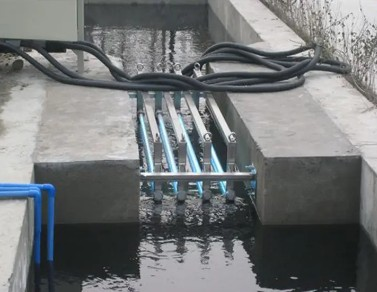 紫外線消毒(du)器