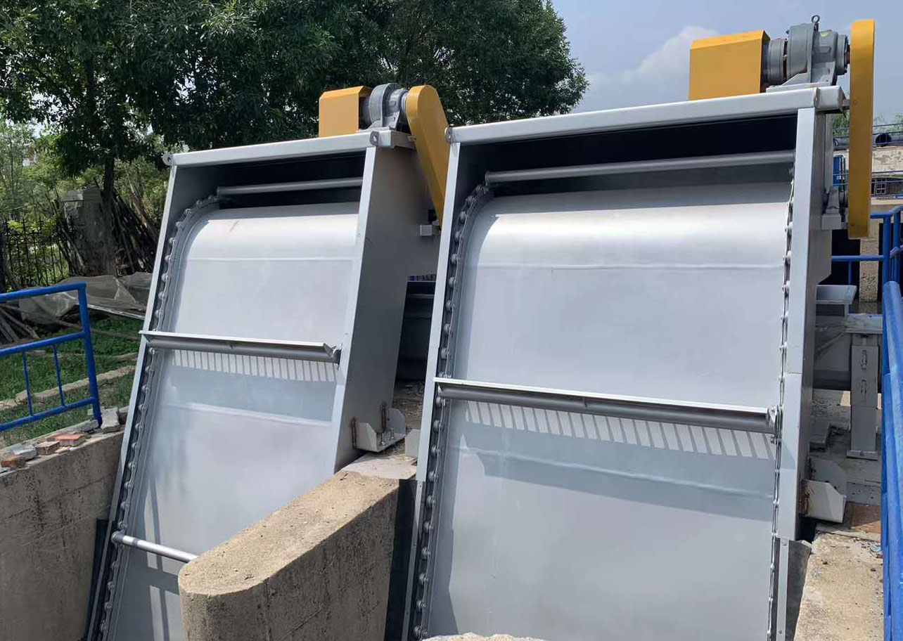 迴轉式雨水格(ge)柵除汚機