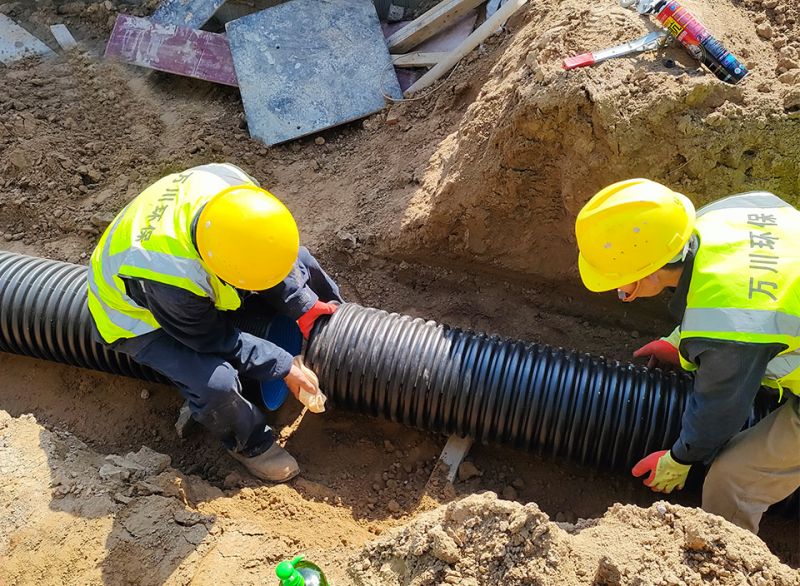 “五一”假期不停工 堅(jian)守一線保工期 緻敬一線工作者