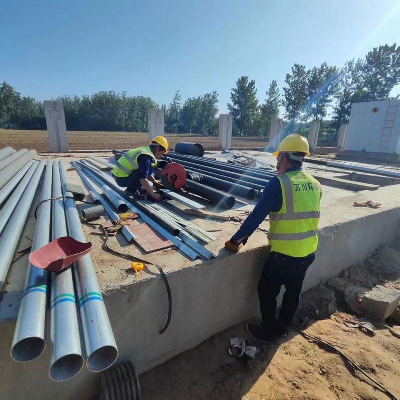 烈日高溫 萬川環保(bao)員工奮(fen)戰工地保進度